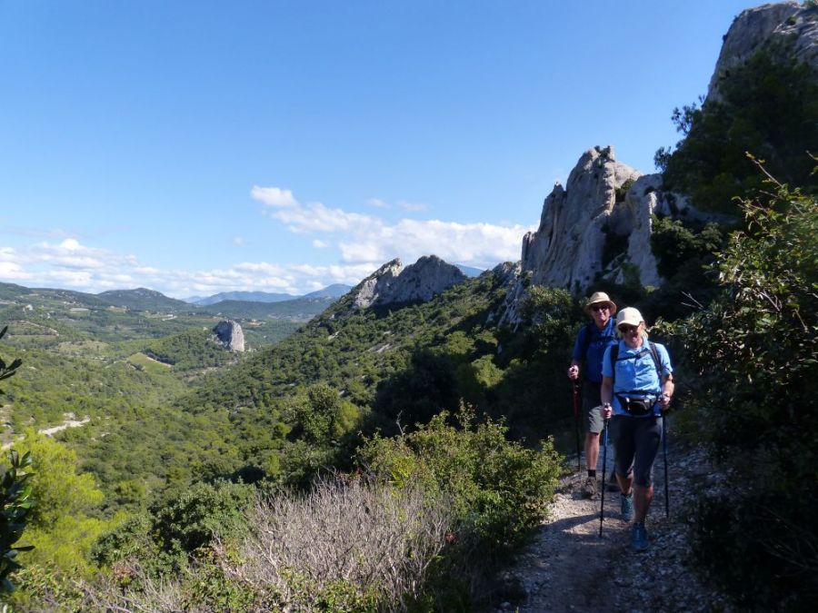 Walking through the Dentelles de Montmirail &copy;trekkinginthealpsandprovence.com