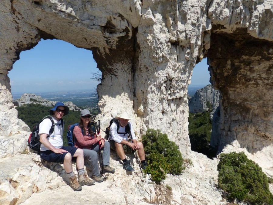 Les Deux Trous above St Remy de Provence